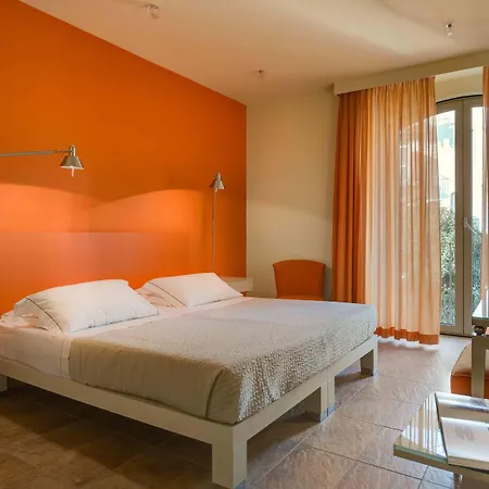 Apart-hotel Popartment 4*